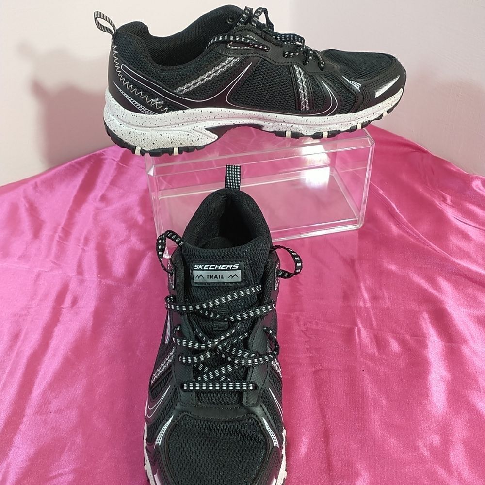 Skechers Women's SZ 7.5 Hillcrest Vast Adventure 149820 Black Running Shoes
